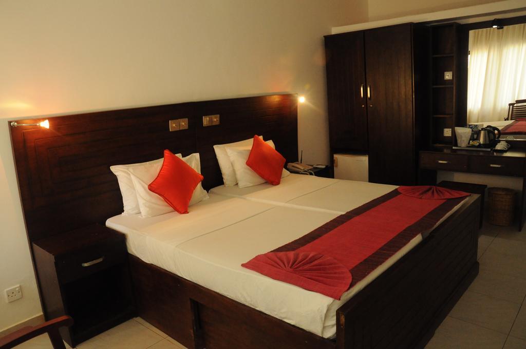 Hotel Lanka Super Corals Hikkaduwa Szoba fotó