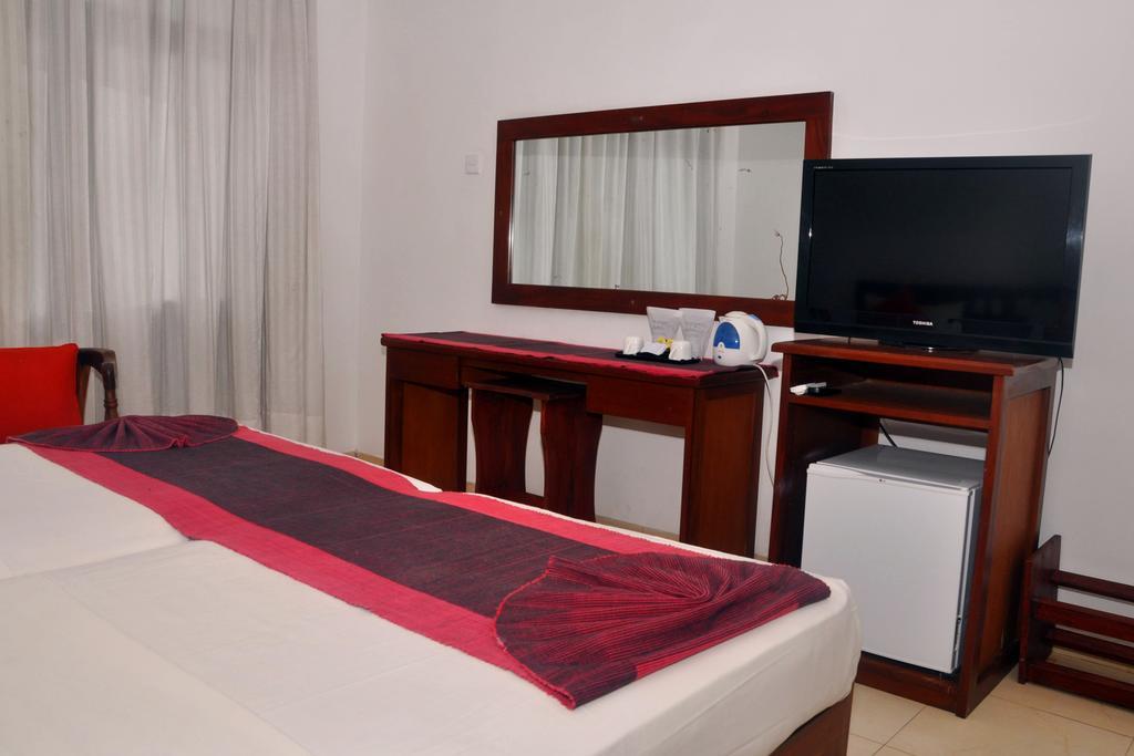 Hotel Lanka Super Corals Hikkaduwa Kültér fotó