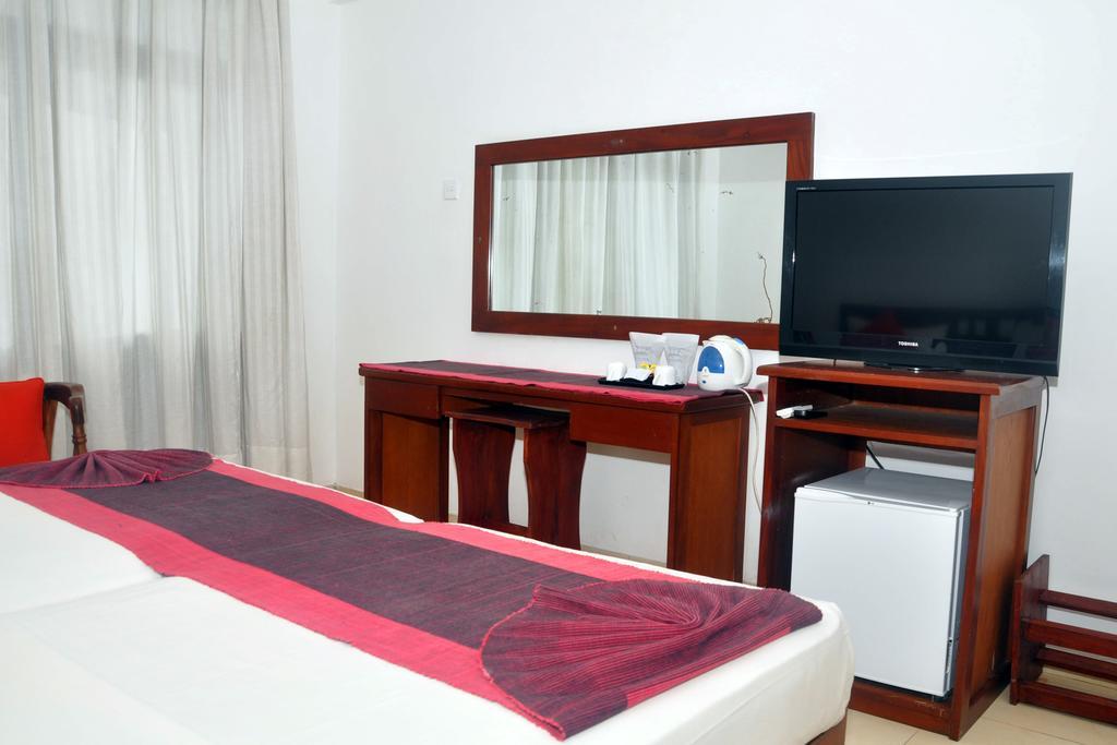 Hotel Lanka Super Corals Hikkaduwa Szoba fotó